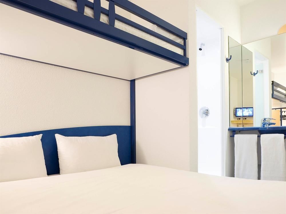 Ibis Budget Rennes Route De Saint Malo Montgermont Exterior photo