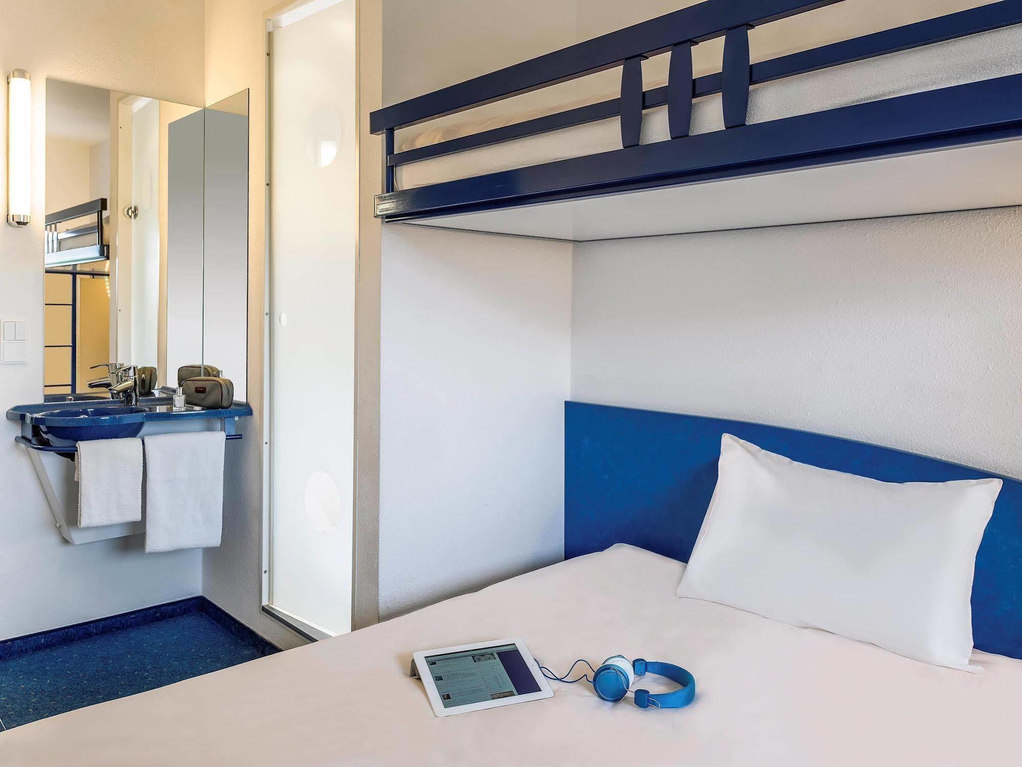 Ibis Budget Rennes Route De Saint Malo Montgermont Exterior photo